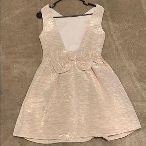 Women’s dress